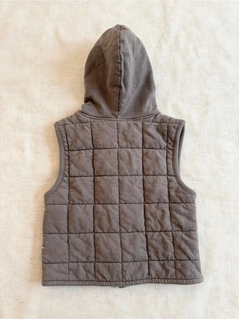 Modern Moments by Gerber Baby Quilted Hooded Vest | Size 12M | Taupe Zip Gilet